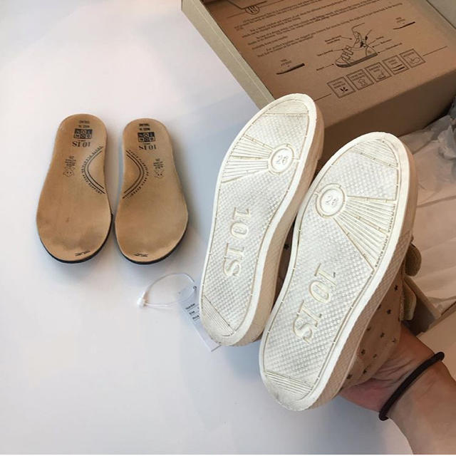 Bonpoint(ボンポワン)の専用 BONTON スニーカー 靴 キッズ/ベビー/マタニティのキッズ靴/シューズ(15cm~)(スニーカー)の商品写真