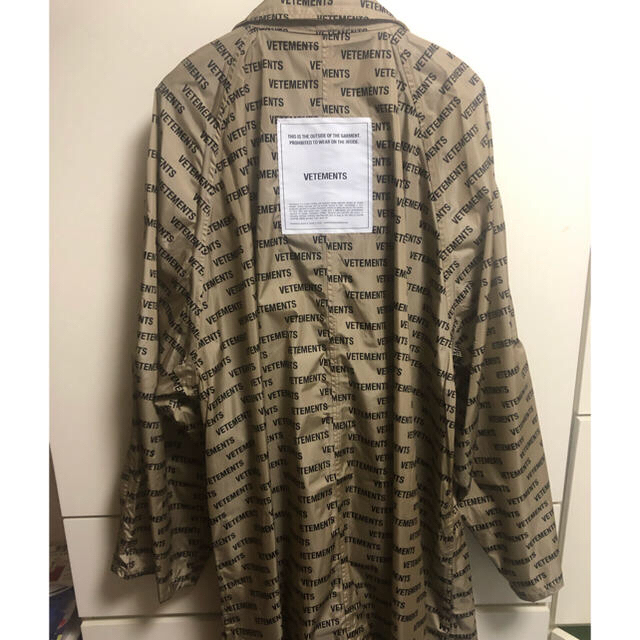 最終値下げ Vetements モノグラムレインコート ヴェトモン レイン