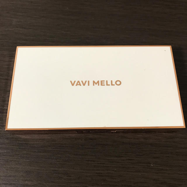 dholic(ディーホリック)のVAVI MELLO  valentine box コスメ/美容のベースメイク/化粧品(アイシャドウ)の商品写真