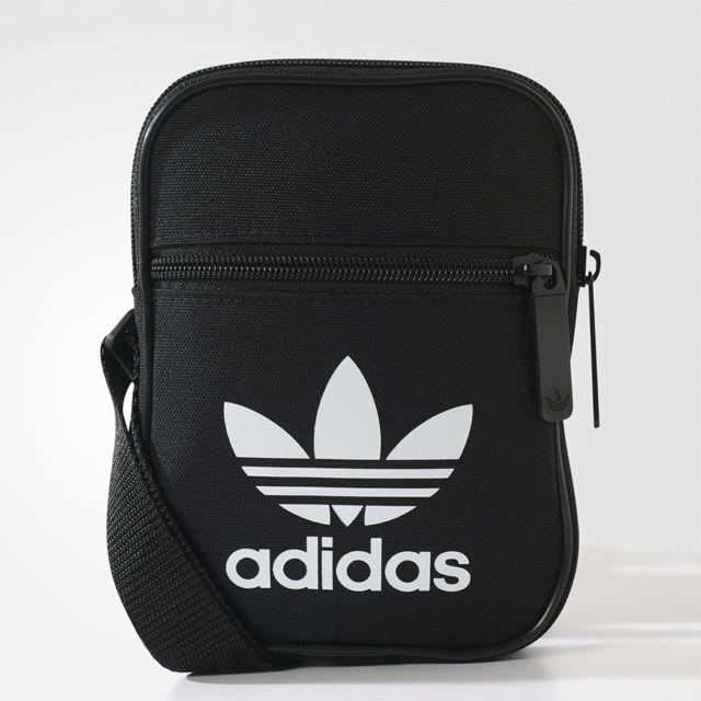 adidas(アディダス)の【新品/即日発送OK】adidas オリジナルス ミニ ショルダーバッグ 黒 レディースのバッグ(メッセンジャーバッグ)の商品写真
