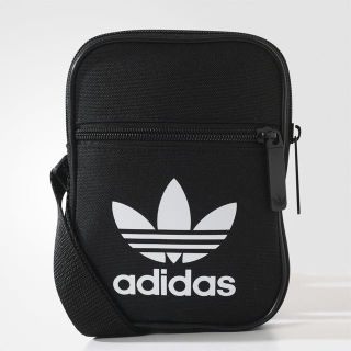 アディダス(adidas)の【新品/即日発送OK】adidas オリジナルス ミニ ショルダーバッグ 黒(メッセンジャーバッグ)