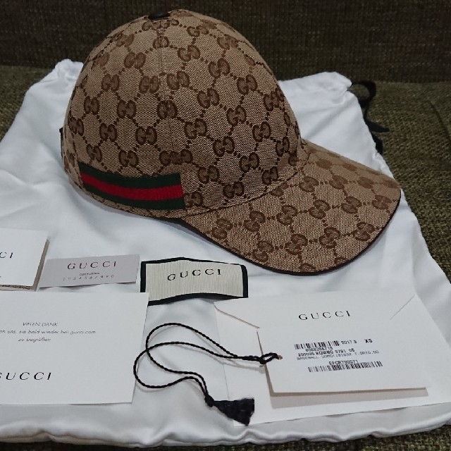 Gucci(グッチ)のさえこ様専用 GUCCIグッチ ベースボールキャップ 正規品 美品 レディースの帽子(キャップ)の商品写真