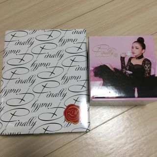 新品未使用未開封 安室奈美恵 プレート マグカップ セット(ミュージシャン)