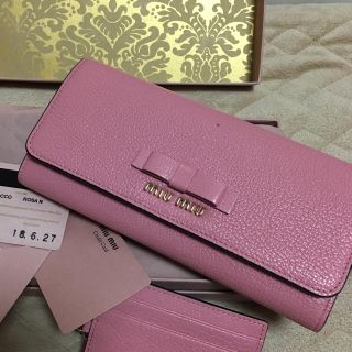 ミュウミュウ(miumiu)のミュウミュウ長財布(財布)