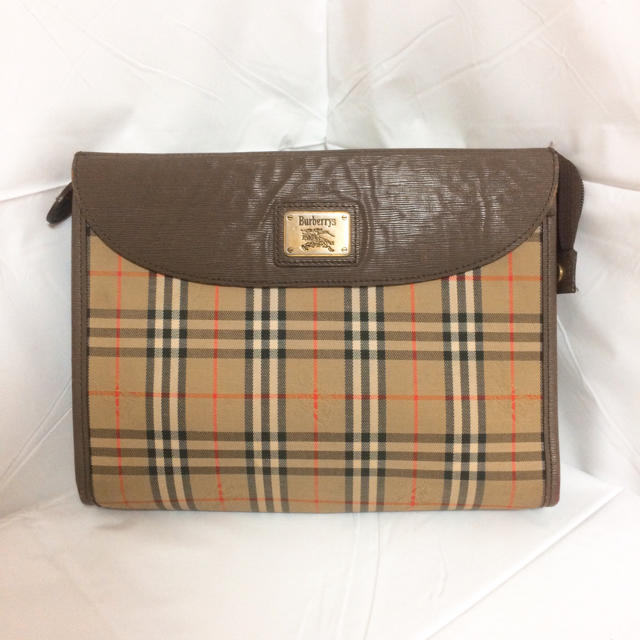 BURBERRY(バーバリー)のBURBERRYS クラッチバック セカンドバッグ ノバチェック ホースロゴ レディースのバッグ(クラッチバッグ)の商品写真