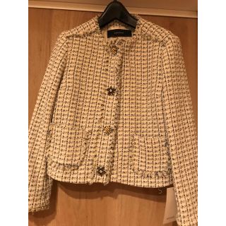 ザラ(ZARA)のザラ ジュエリーボタン付きツイードブレザー(ノーカラージャケット)