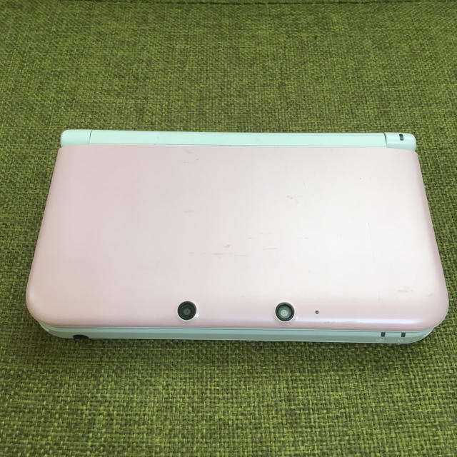 ニンテンドー3DS(ニンテンドー3DS)の3DSLL  ピンク×ホワイト エンタメ/ホビーのゲームソフト/ゲーム機本体(携帯用ゲーム機本体)の商品写真