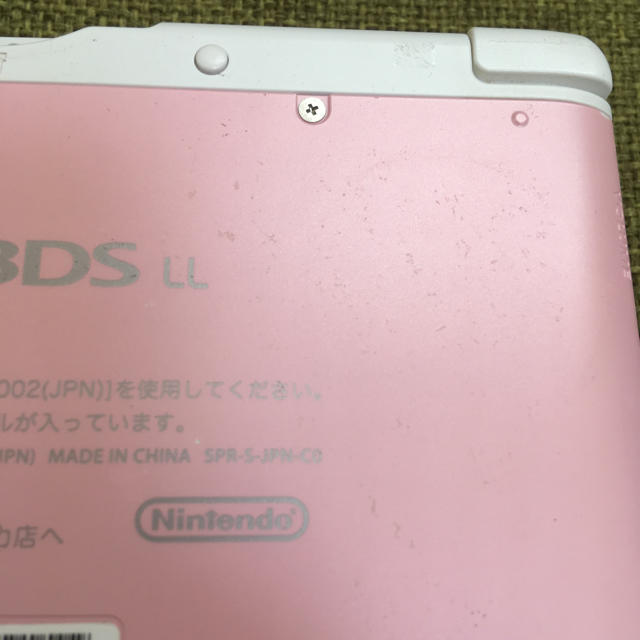 ニンテンドー3DS(ニンテンドー3DS)の3DSLL  ピンク×ホワイト エンタメ/ホビーのゲームソフト/ゲーム機本体(携帯用ゲーム機本体)の商品写真