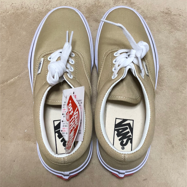 VANS(ヴァンズ)の【新品】バンズ エラ ベージュ 22.0 レディースの靴/シューズ(スニーカー)の商品写真