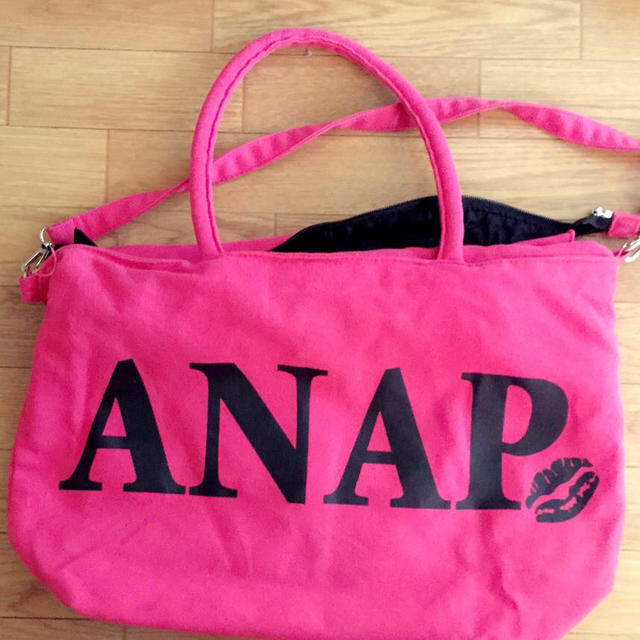 ANAP(アナップ)のANAPピンクバッグ♪値下げしました！ レディースのバッグ(ショルダーバッグ)の商品写真