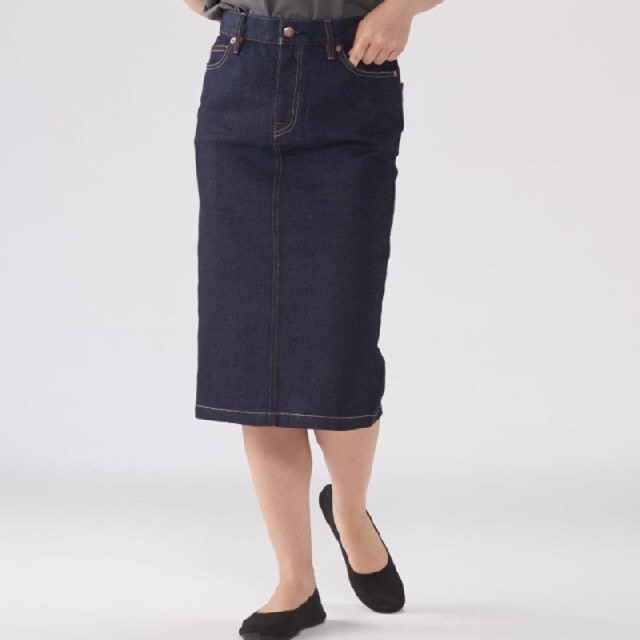 MUJI (無印良品)(ムジルシリョウヒン)の無印良品　オーガニックコットンストレッチデニムスカート　S レディースのスカート(ひざ丈スカート)の商品写真