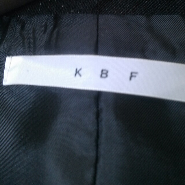 KBF(ケービーエフ)の薄手ジャケット レディースのジャケット/アウター(テーラードジャケット)の商品写真