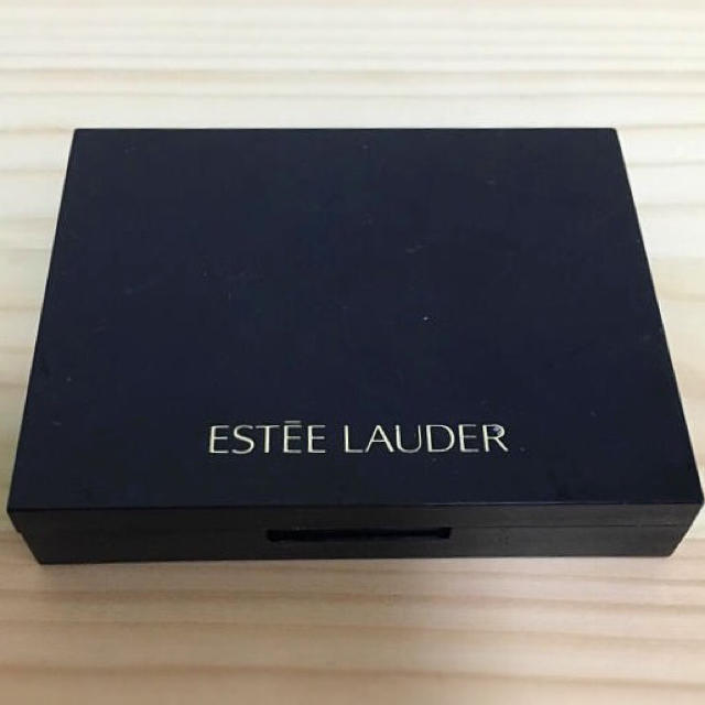 Estee Lauder(エスティローダー)のESTEE LAUDER アイシャドウ コスメ/美容のベースメイク/化粧品(アイシャドウ)の商品写真