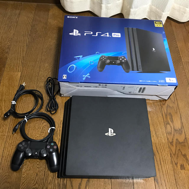 【送料無料・動作良好】PS4pro本体(リオレウスエディション)