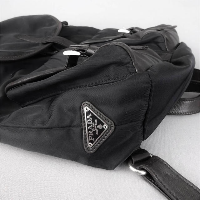 PRADA(プラダ)のGW値下げ　プラダ PRADA リュック ナイロン 黒 ブラック レディースのバッグ(リュック/バックパック)の商品写真