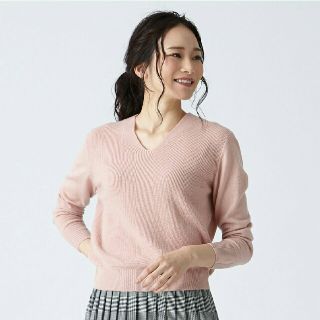 ニジュウサンク(23区)の☆新品未使用☆23区カシミア混Vネックニット(ニット/セーター)