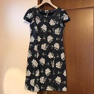 エムズグレイシー(M'S GRACY)のTinkerBell様専用♡エムズグレイシー ストレッチお花柄ワンピース 38(ひざ丈ワンピース)