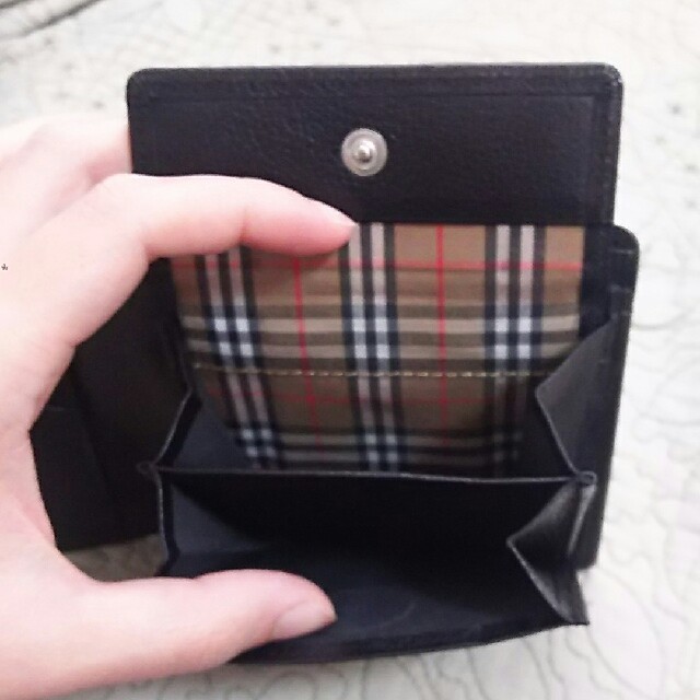 BURBERRY(バーバリー)のmiya様専用 バーバリー 二つ折り財布 黒 メンズのファッション小物(折り財布)の商品写真