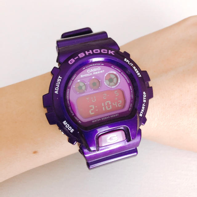 G-SHOCK(ジーショック)のCASIO G-SHOCK Crazy Colors DW6900CC パープル メンズの時計(腕時計(デジタル))の商品写真