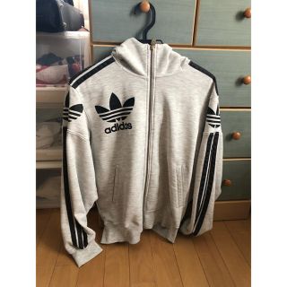 アディダス(adidas)のadidas グレーパーカー(パーカー)