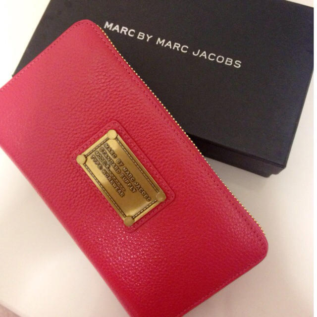MARC JACOBS(マークジェイコブス)のMarc Jacobs新品長財布 レディースのファッション小物(財布)の商品写真