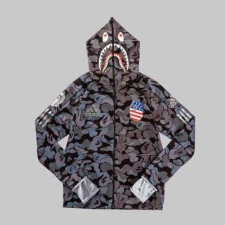 アベイシングエイプ(A BATHING APE)のBape Adidas シャークパーカー+ultraboost SET(パーカー)