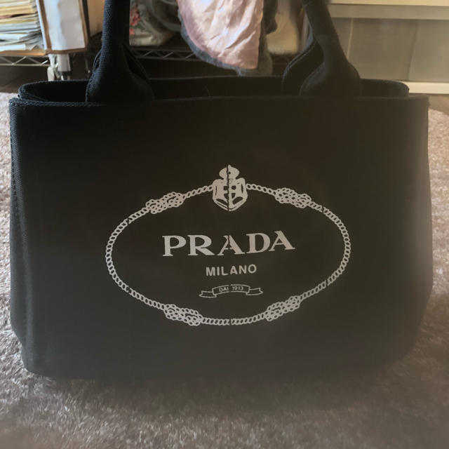 PRADA(プラダ)のPRADA カナパSお値下げしました！ レディースのバッグ(ハンドバッグ)の商品写真