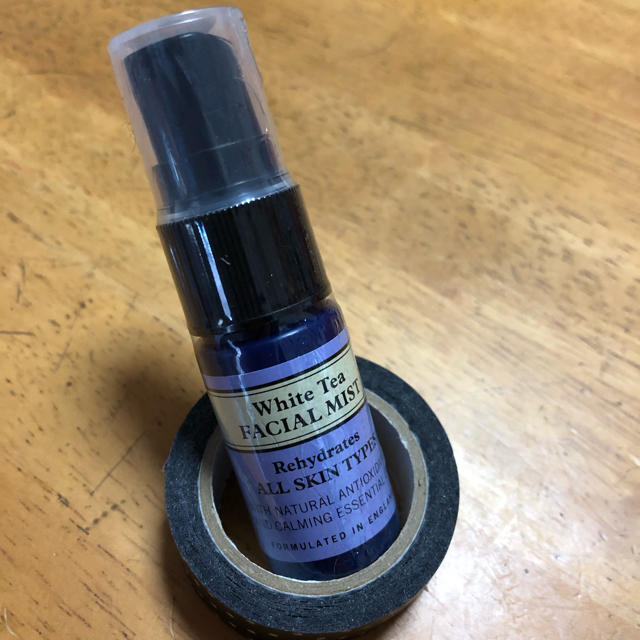 NEAL'S YARD(ニールズヤード)のWhite Tea FACIAL MIST 10ml コスメ/美容のスキンケア/基礎化粧品(化粧水/ローション)の商品写真