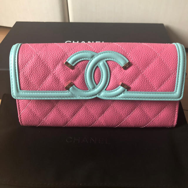 CHANEL(シャネル)のCHANEL長財布 シャネル CCフィリグリー長財布 レディースのファッション小物(財布)の商品写真