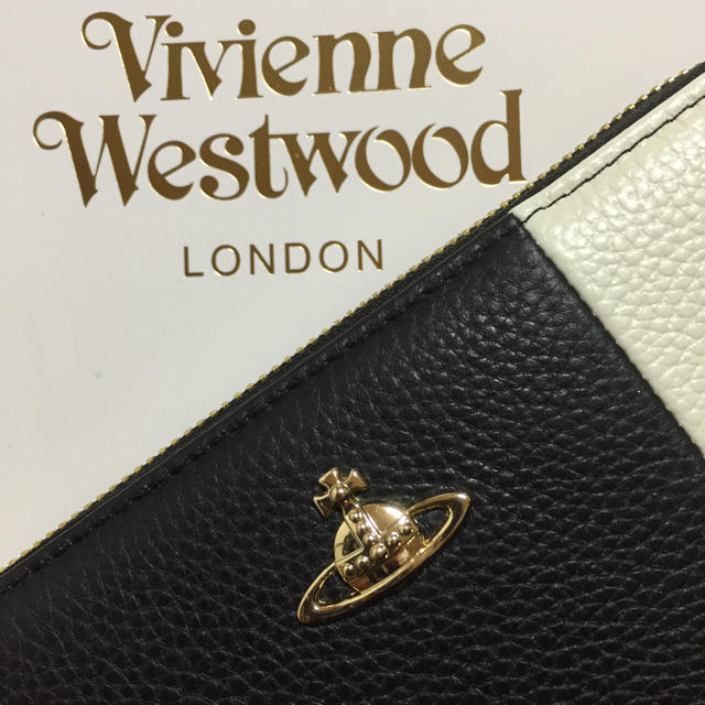 Vivienne Westwood(ヴィヴィアンウエストウッド)の♡ヴィヴィアンウエストウッド♡ファスナー♡長財布♡ブラック&ホワイト♡新品♡ レディースのファッション小物(財布)の商品写真