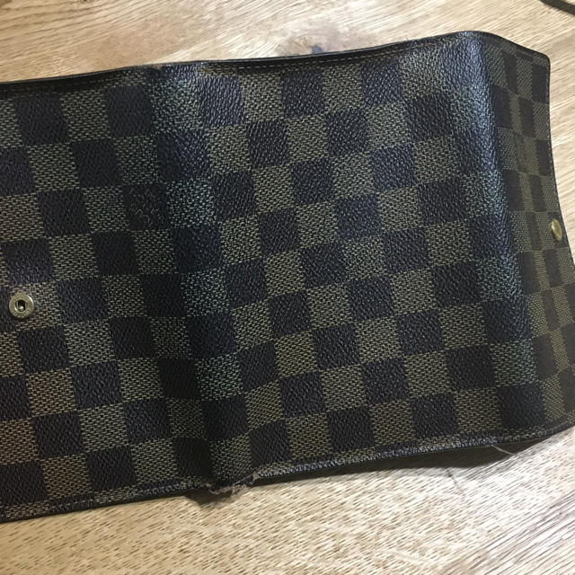 LOUIS VUITTON 2