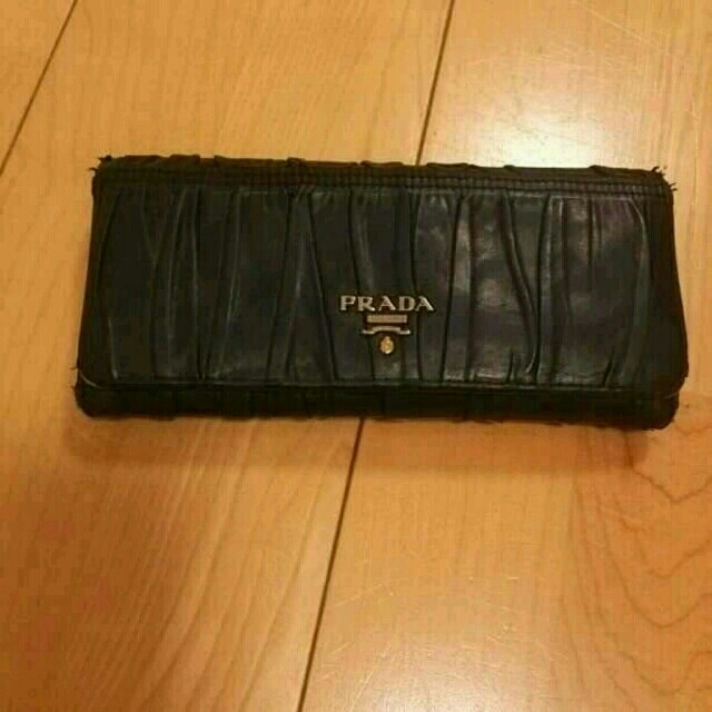 PRADA(プラダ)の値下げ!!プラダ長財布 レディースのファッション小物(財布)の商品写真