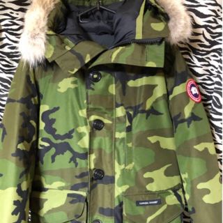 カナダグース(CANADA GOOSE)のカナダグース グラッドバリー  迷彩s(ダウンジャケット)