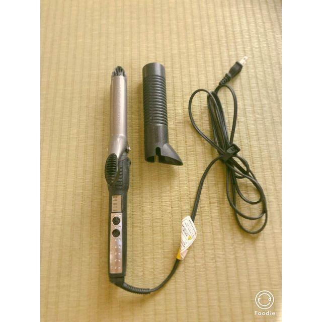 VIDAL SASSOON　ヘアアイロン 　25ｍｍ　シルバー　 スマホ/家電/カメラの美容/健康(ヘアアイロン)の商品写真