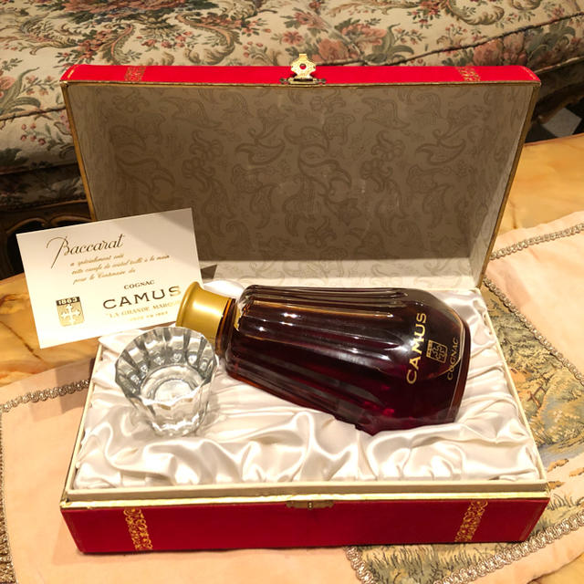 Baccarat(バカラ)の【新品未開封】CAMUS カミュ カラフェ・バカラ 付属品全完備 食品/飲料/酒の酒(ブランデー)の商品写真