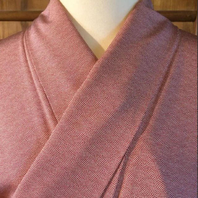 鮫小紋 赤系袷正絹 レディースの水着/浴衣(着物)の商品写真