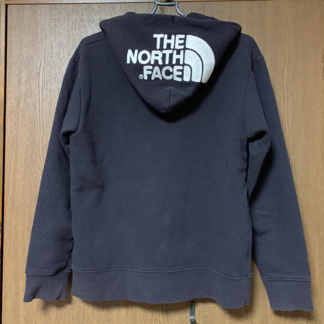 THE NORTH FACE(ザノースフェイス)のメンズ☆ノースフェイスブラックパーカー☆ メンズのトップス(パーカー)の商品写真