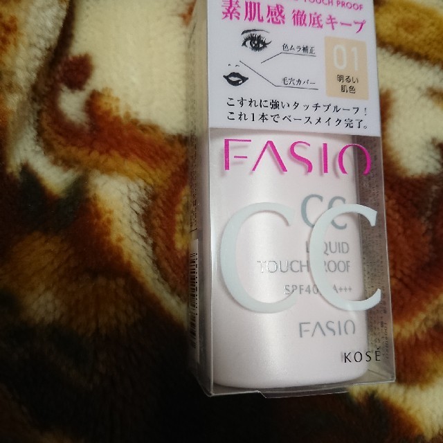Fasio(ファシオ)の新品未使用ﾌｧｼｵCCﾘｷｯﾄﾞﾀｯﾁﾌﾟﾙｰﾌ01 コスメ/美容のベースメイク/化粧品(ファンデーション)の商品写真