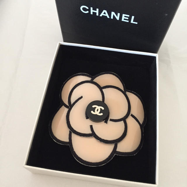 Chanel シャネル　カメリア　ブローチ