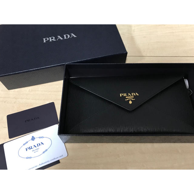 ◯PRADA レター型 三つ折り財布 プラダ