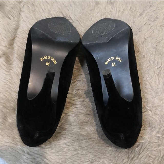 神戸レタス(コウベレタス)の美品　神戸レタス　スウェードパンプス　Mサイズ レディースの靴/シューズ(ハイヒール/パンプス)の商品写真