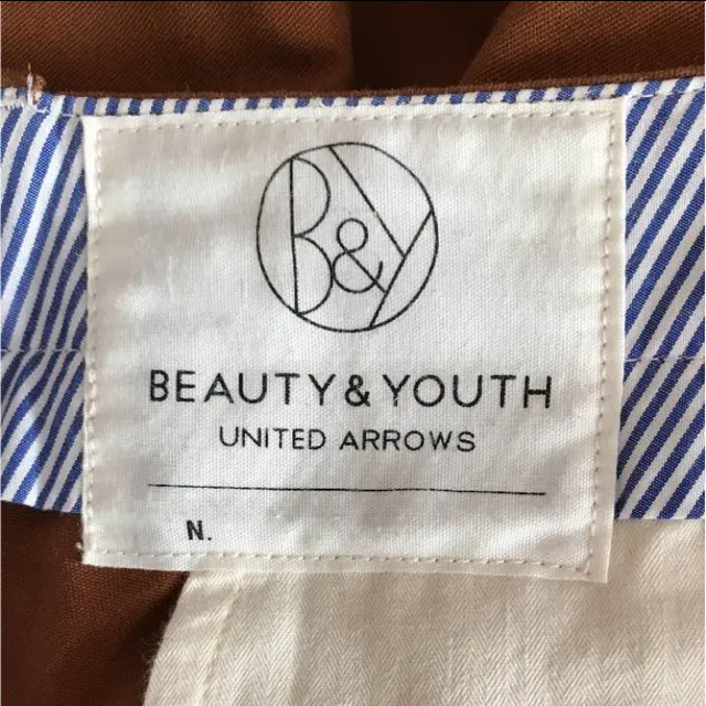 BEAUTY&YOUTH UNITED ARROWS(ビューティアンドユースユナイテッドアローズ)のBEAUTY&YOUTH UNITED ARROWS 茶色 ブラウン チノパン メンズのパンツ(チノパン)の商品写真