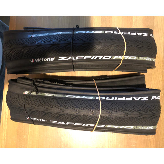 vittoria ZAFFIRO PRO 700×25c スポーツ/アウトドアの自転車(パーツ)の商品写真