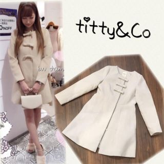 ティティアンドコー(titty&co)のtitty&Co♡ノーカラーリボンコート(ロングコート)