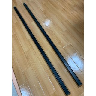 スーリー(THULE)の今月末まで出品 THULE スーリー ベースバー キャリア 127cm(車外アクセサリ)