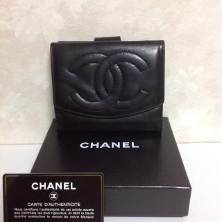 シャネル(CHANEL)のシャネル   二つ折り財布   ブラック  美品(財布)