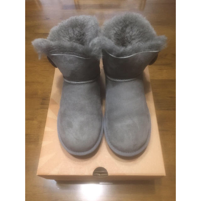 美品 UGG グレー ムートンブーツ 23cm