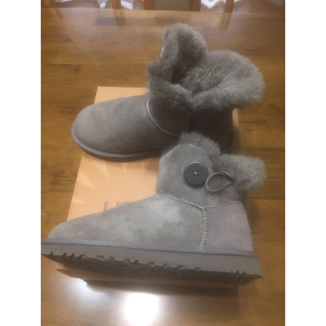 美品 UGG グレー ムートンブーツ 23cm