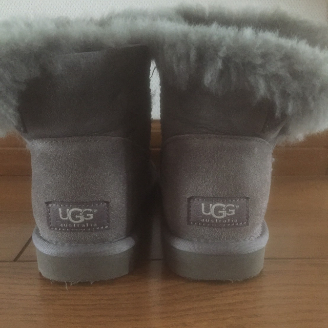 美品 UGG グレー ムートンブーツ 23cm