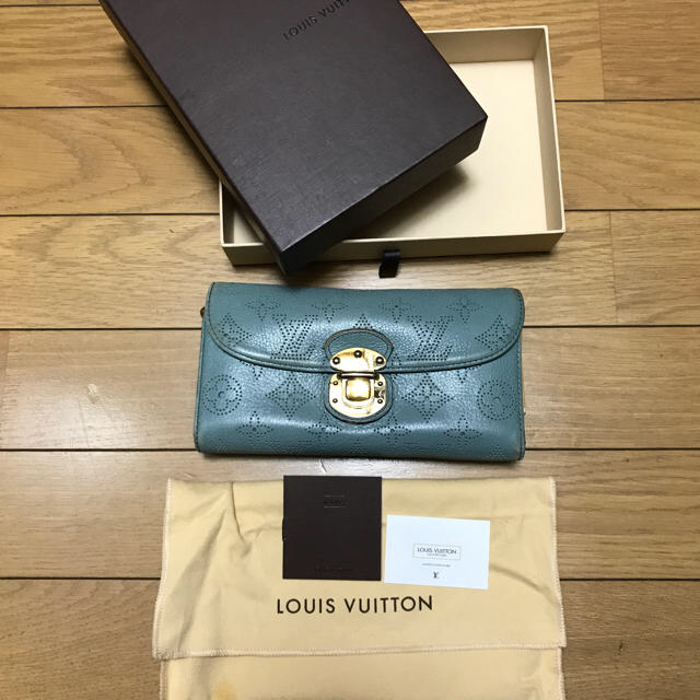 Louis Vuitton ルイヴィトン マヒナ長財布 水色 日本橋三越購入の通販 By Arwen S Shop ルイヴィトンならラクマ